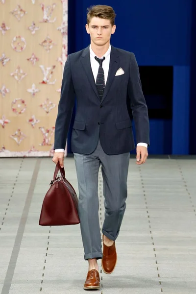 Look 2